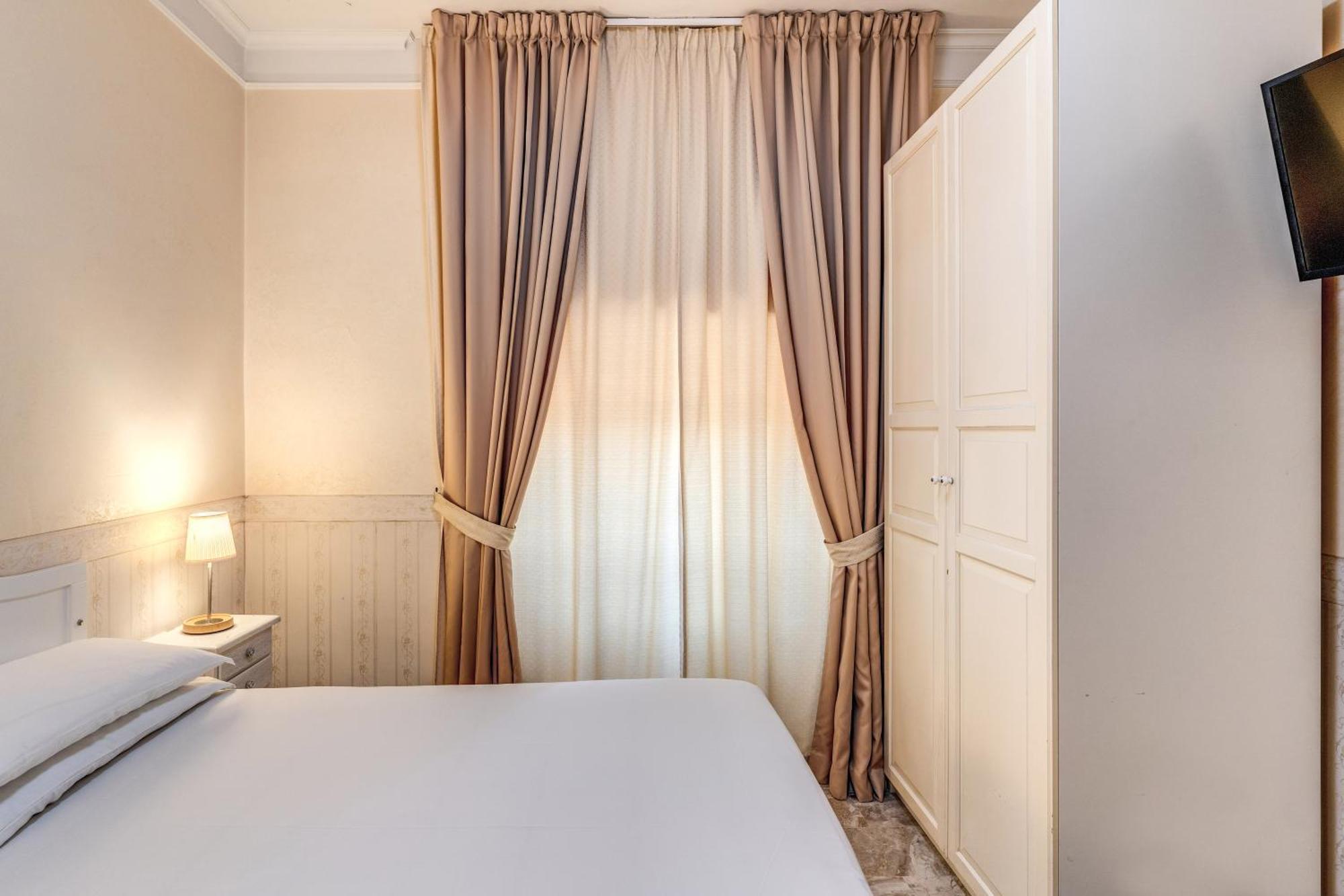 Orazia Hotell 3*